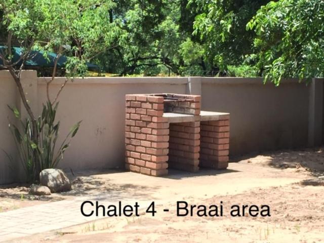 Impala Chalets พาลาบอร์วา ภายนอก รูปภาพ